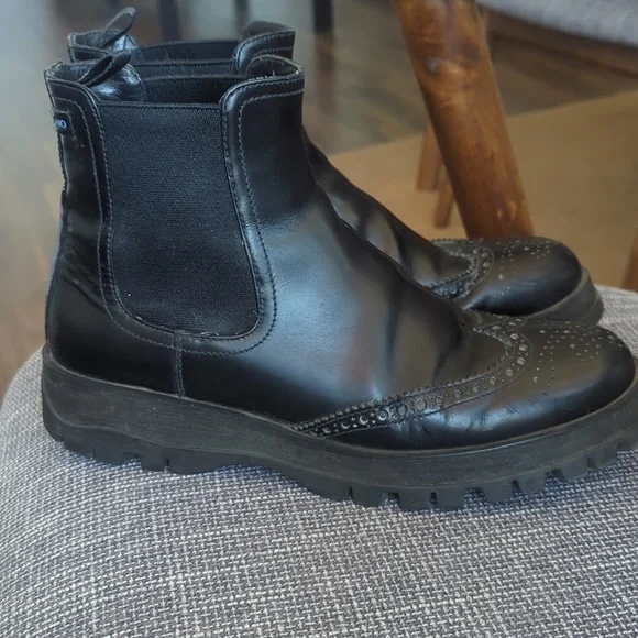 Prada Chelsea Boot - Picture 4 of 17